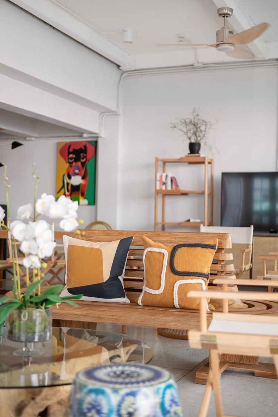 Unplugged @ Bangrak Hostel Bangkok Exterior photo